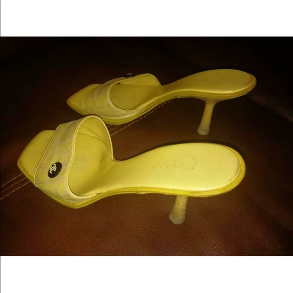 Auth Chanel mules yellow - Picture 4 of 5